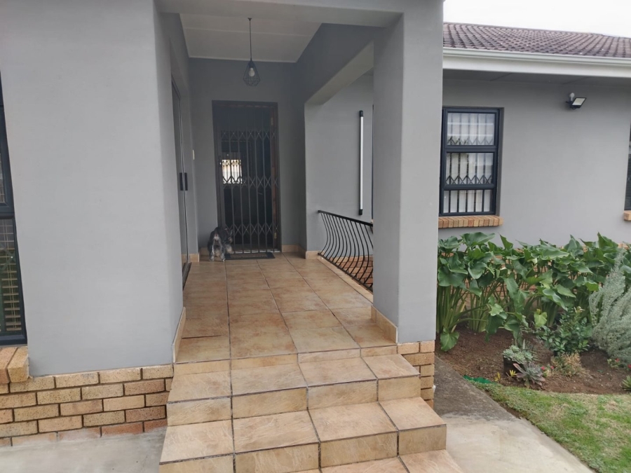4 Bedroom Property for Sale in Vanes Estate Eastern Cape